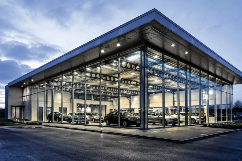 Kungani i-Large-Span Design iyinzuzo eyinhloko ye-Steel Frame Car Showroom Construction?